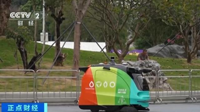 无人环卫机器人花式“上岗”这一千亿市场迎爆发期