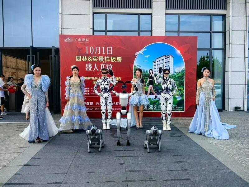 国庆机器人租赁:热度回来了,“抢租潮”消失了