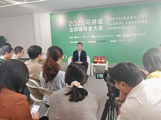 对话智元机器人合伙人王闯：这一年人形机器人技术迎来了大爆发，完全颠覆了自己的认知