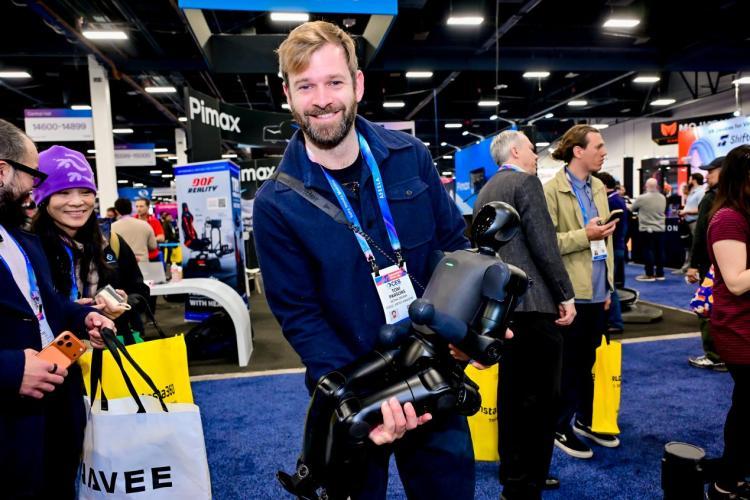 CES 2026机器人最大黑马！让“个人机器人”从概念变现实