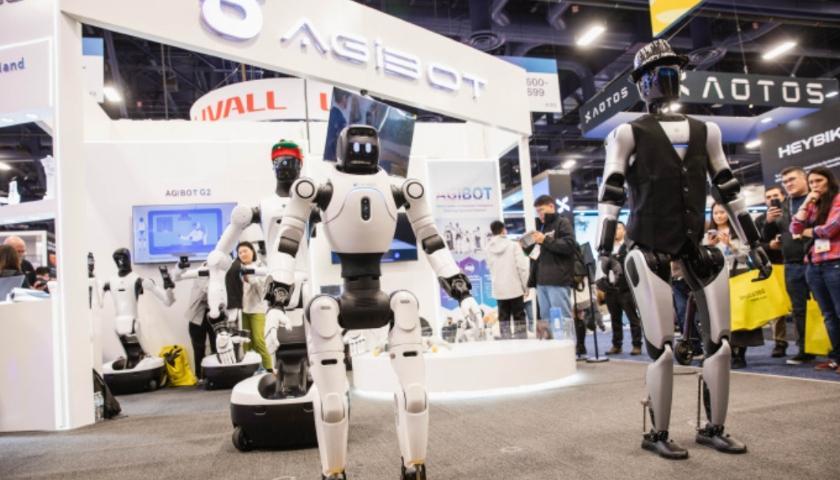 智元登顶全球人形机器人出货榜，宇树、优必选居二、三位