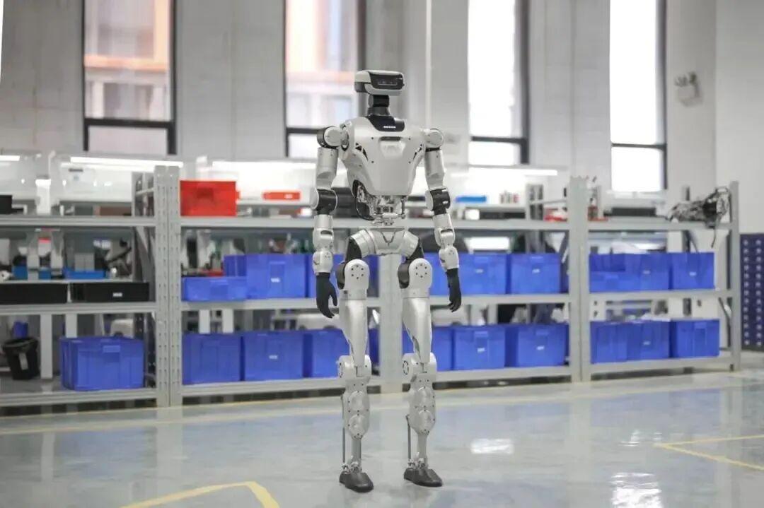 中鼎股份首台全尺寸人形机器人下线