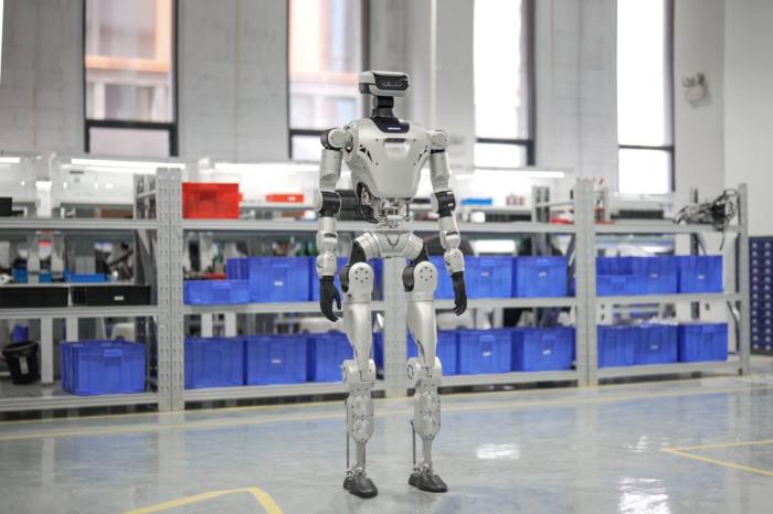 中鼎股份首台人形机器人在合肥下线