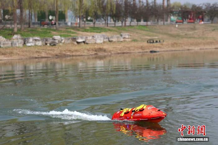 机器人“园丁”在京上岗 打造“赛事+订单”特色产业路径