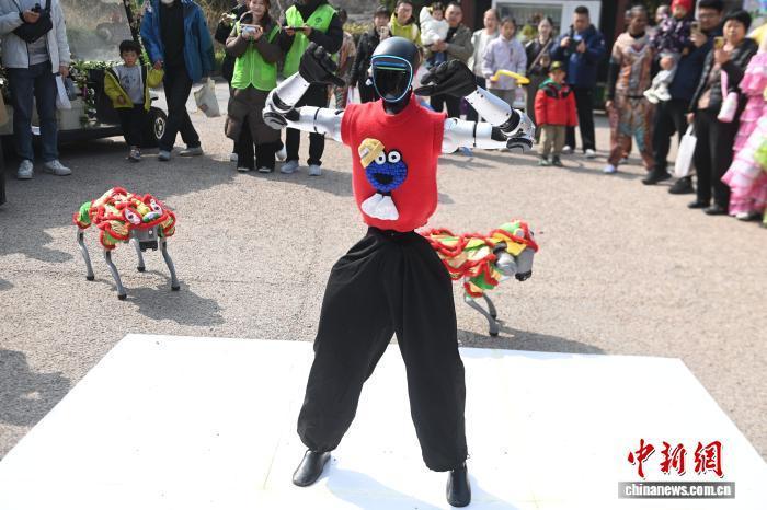 机器人“赶春忙” 租赁市场热盼技术迭代