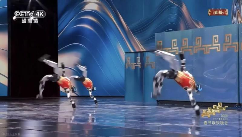 做人形机器人,不是拼人头:马斯克与王兴兴正在改写规则