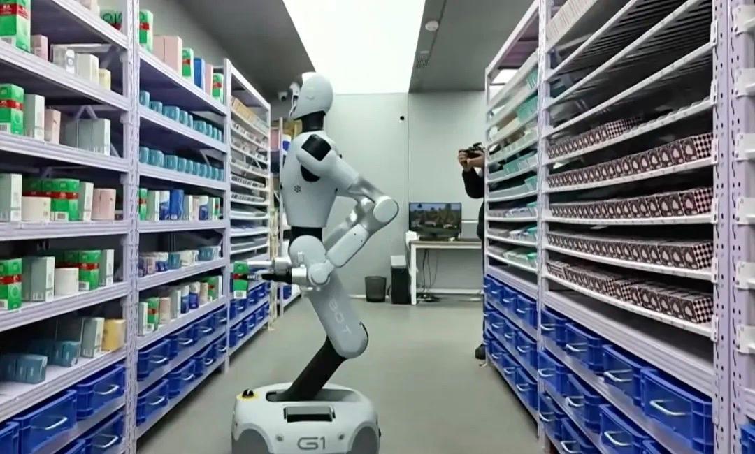 北京研发出全球首款全自主网球人形机器人