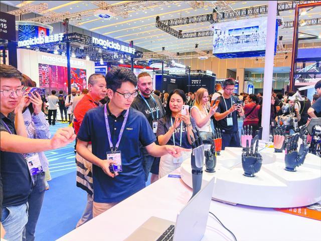 直击国产人形机器人硬核科技