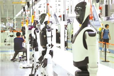 “超级工厂”30余小时可交付一台机器人