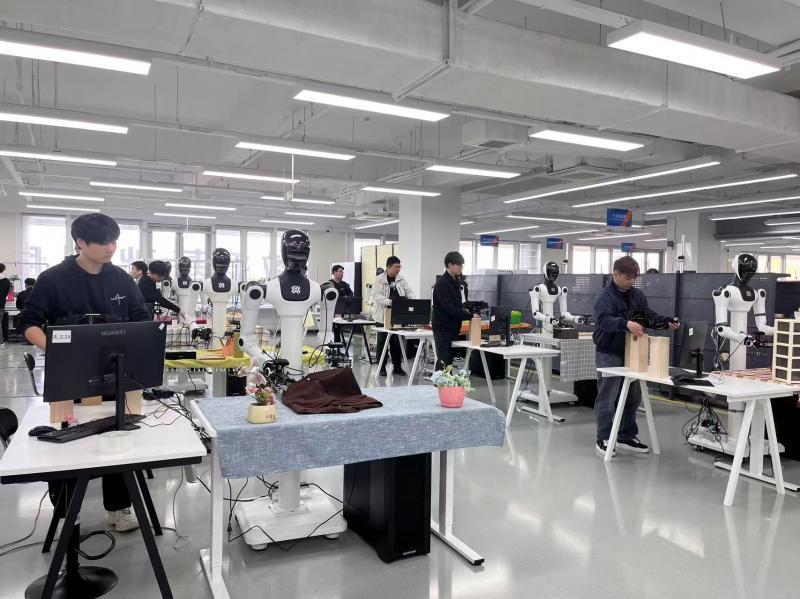 半两财经｜前5月机器人制造企业销售收入同比增30.1%，工业企业购进机器人增加2.3倍